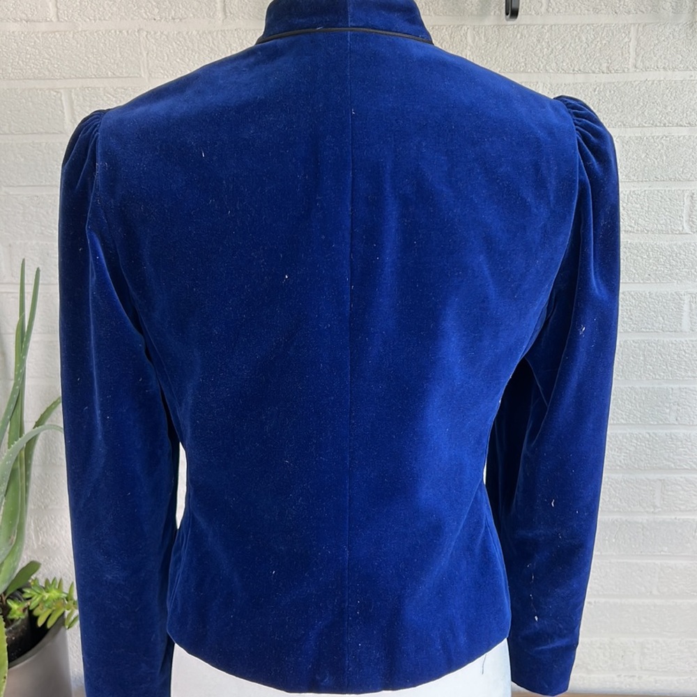 Vintage Blue Velvet Blazer - Picture 4 of 5